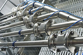 Пережимные клапаны AKO с модулем AKOVAC на всасывающих трубопроводах в пивоварне